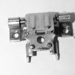 Zatrzask zawias maszynki Moser Max 45